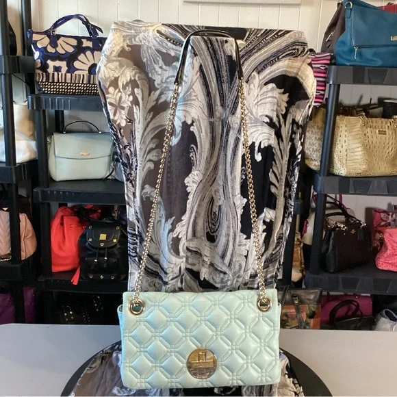 Kate Spade mint green quilted crossbody bag with silver chains and turn lock - Picture 3 of 14
